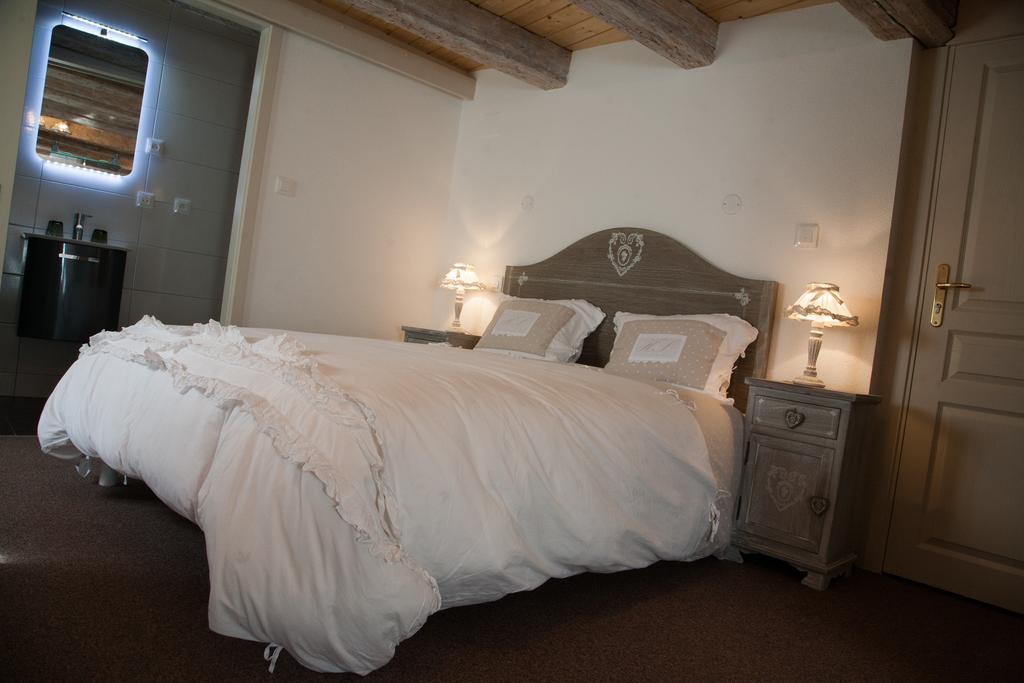 Chambre Le Hupsa Pfannala Saint-Hippolyte  Phòng bức ảnh